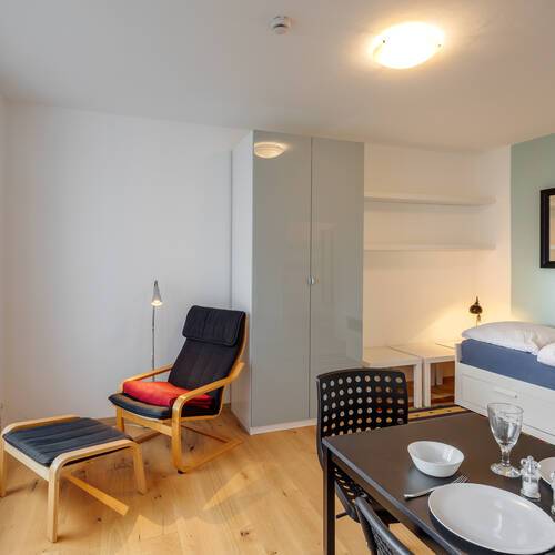 公寓 与 1 房间 | 慕尼黑-Neuhausen | 12413