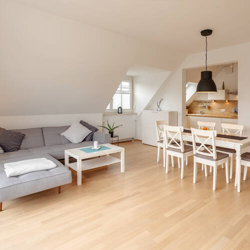 阁楼公寓 与 2 房间 | 慕尼黑-Lerchenau | 12556