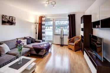 位于慕尼黑 Milbertshofen、维护良好、阳光充足、带屋顶露台的两室公寓