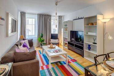 蒂尔斯广场两室公寓出租