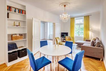 明亮的世纪初风格公寓出租