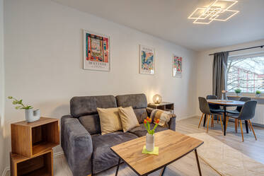 Neu renovierte Wohnung: Balkon, Garage, Nähe Olympiapark