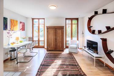 Karlsfeld：带全新定制厨房的公寓