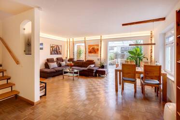 独栋住宅，配有自然泳池和桑拿房