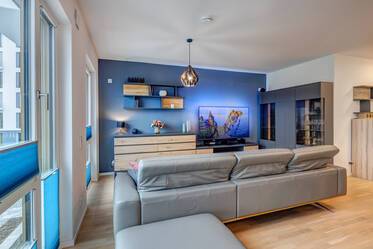 新建筑群：明亮而现代