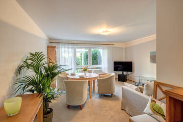 一室两厅的美丽公寓，附带花园使用权