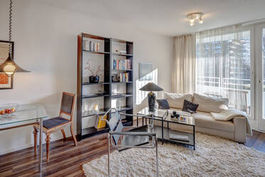 Cosimapark 带阳台的明亮公寓