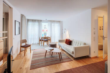 Glockenbachviertel：带阳台的明亮两居室公寓