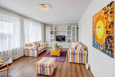 绿意环绕的静谧公寓