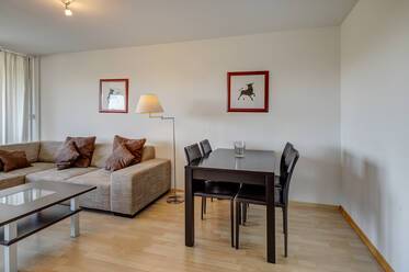 带家具的 公寓 在 Schwabing