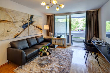 Hochwertige moderne Wohnung im Arabellapark