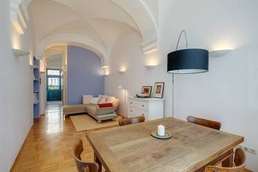 Schwabing区的单间公寓，靠近约瑟夫广场