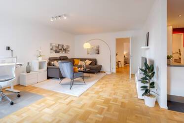 宽敞带家具的两室公寓，配有阳台 