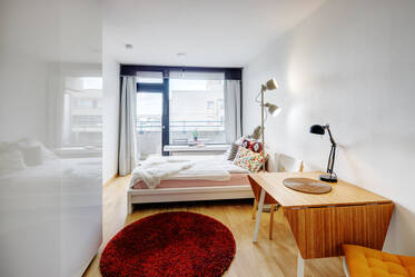 罗森海姆广场附近阳光明媚的单间公寓