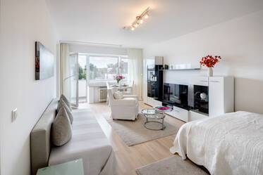 Berg am Laim区公寓，如新，带洗衣机