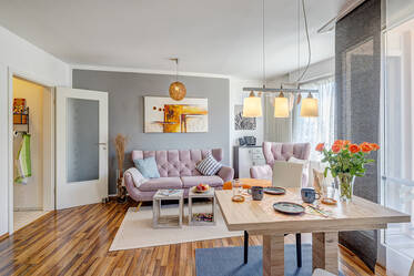 带西南朝向凉廊的现代化公寓